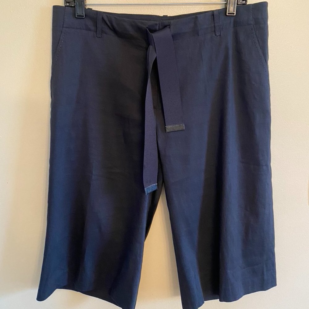 Elie Tahari Linen Bermuda Shorts (Size 8)